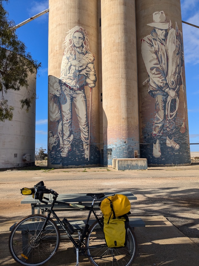 Roseberry silo art